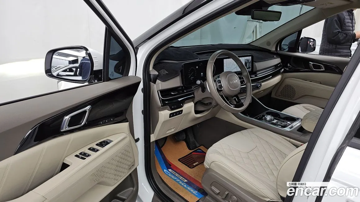 Kia Carnival — фото 10