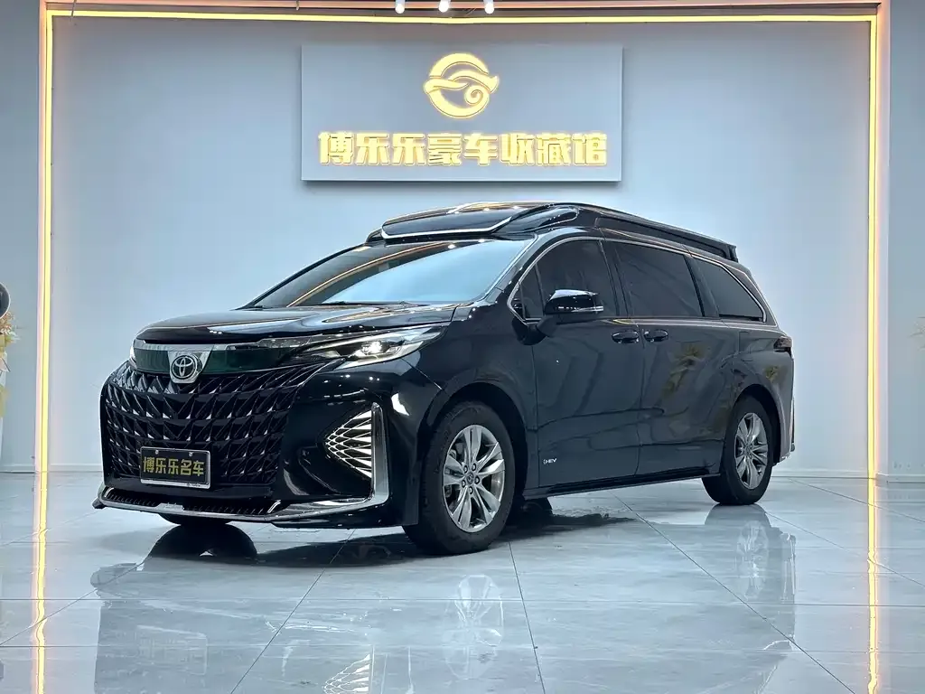 Toyota Sienna 2025 из CN, фото 1