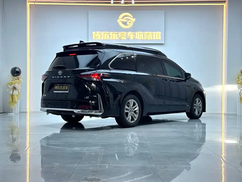 Toyota Sienna 2025 из CN, фото 4
