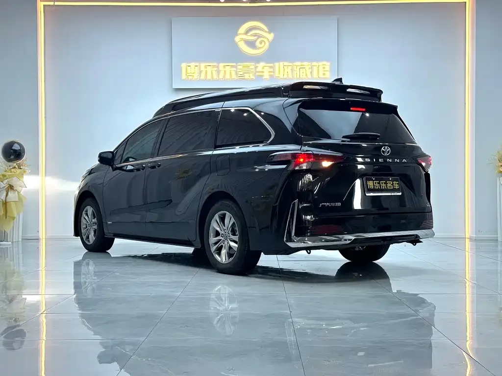 Toyota Sienna 2025 из CN, фото 6