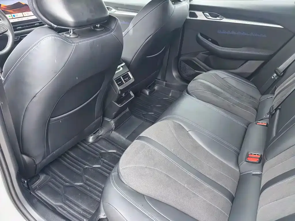 Geely Xingrui 2025 из CN, фото 6