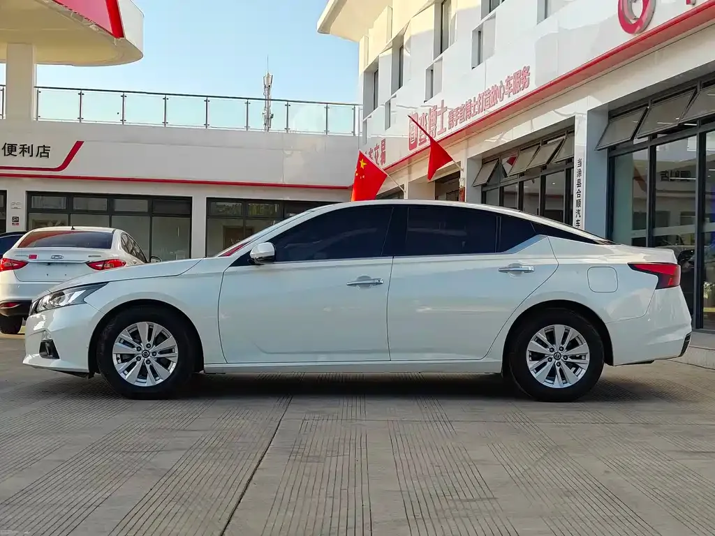Nissan Teana 2021 из CN, фото 4