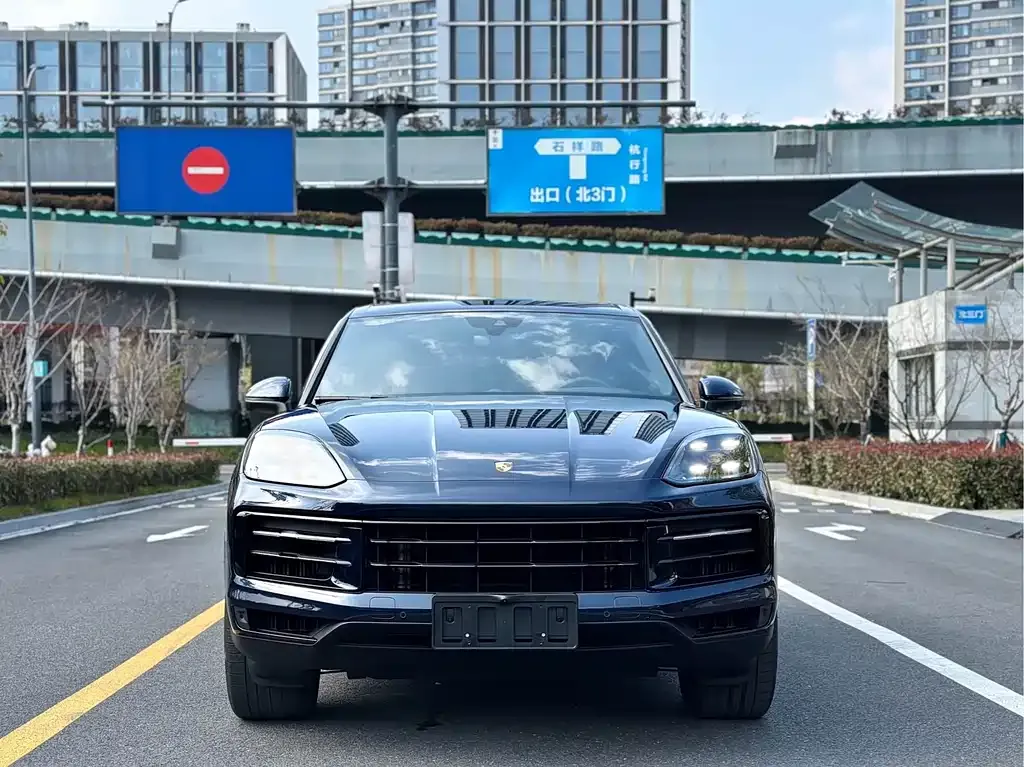 Porsche Cayenne 2023 из CN, фото 2