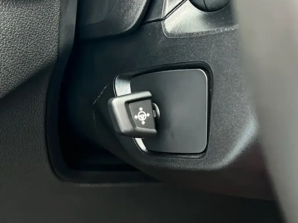 BMW 5 Series 2021 из CN, фото 10