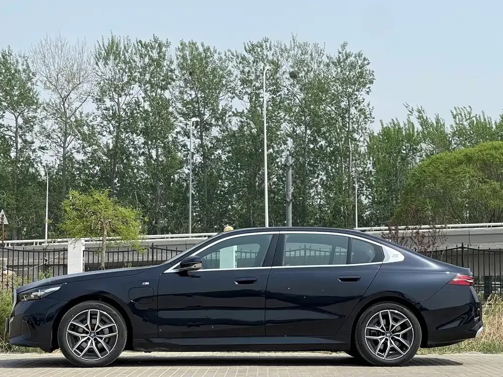 BMW i5 2024 из CN, фото 3