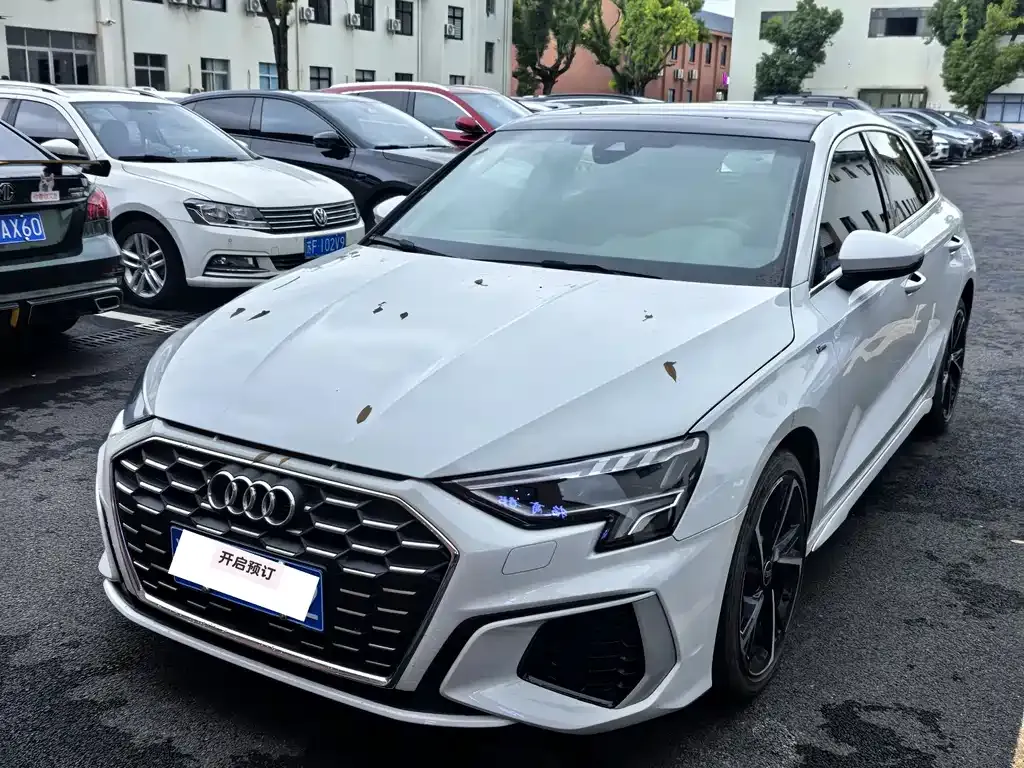 Audi A3 2024 из CN, фото 1