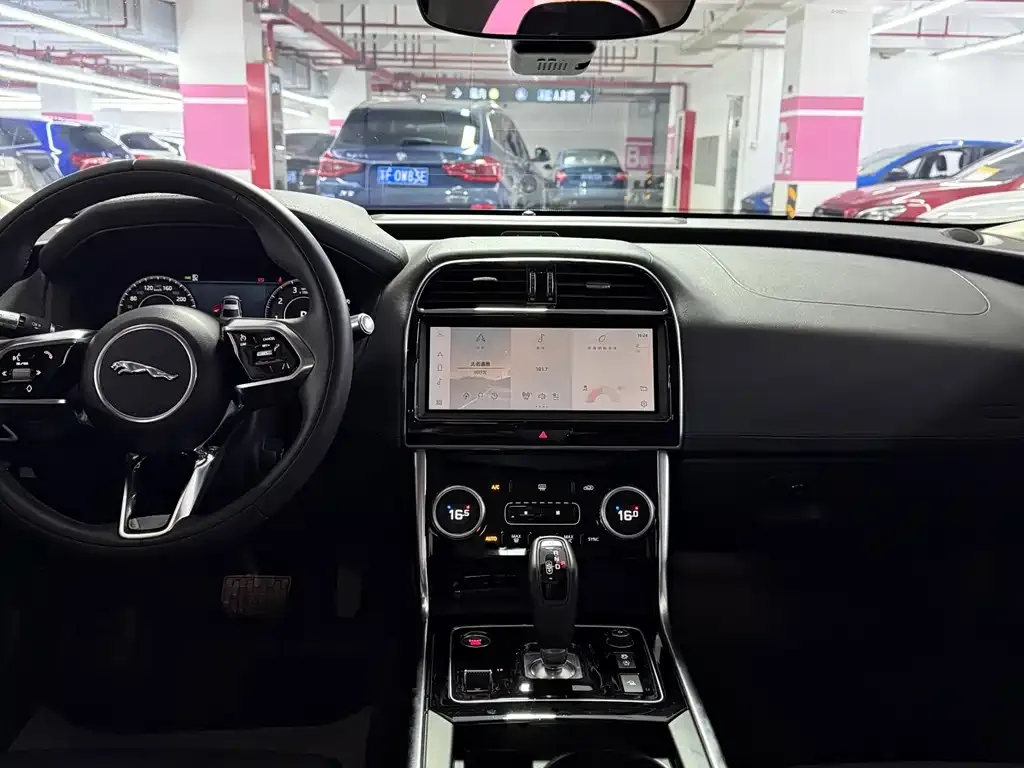 Jaguar XEL 2022 из CN, фото 9