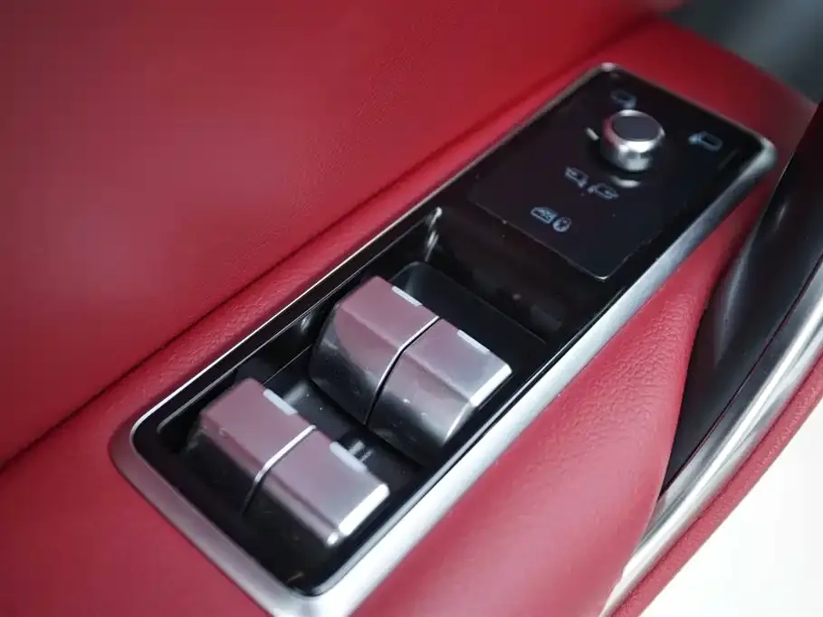 Jaguar XFL 2022 из CN, фото 10