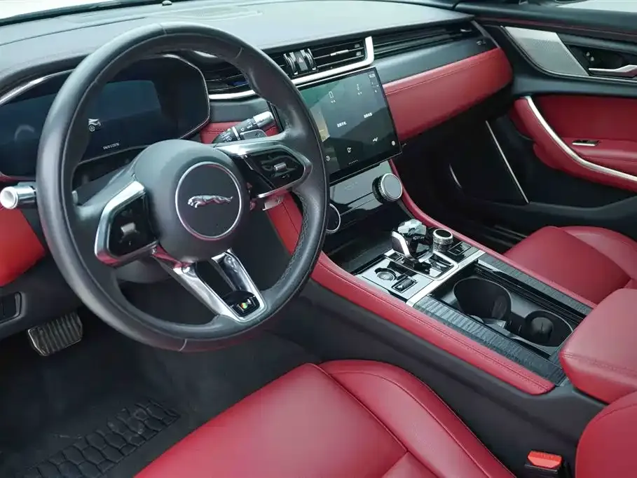 Jaguar XFL 2022 из CN, фото 9