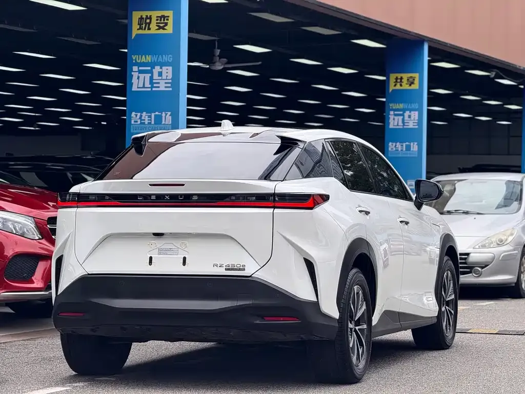 Lexus RZ 2023 из CN, фото 2
