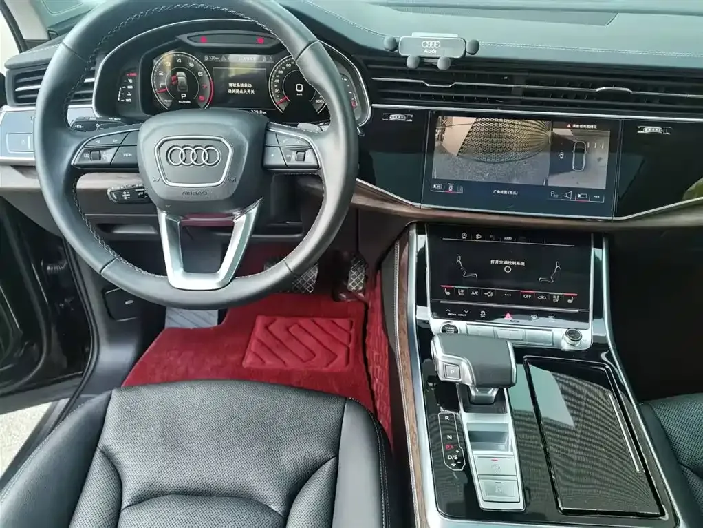 Audi Q7 — фото 10