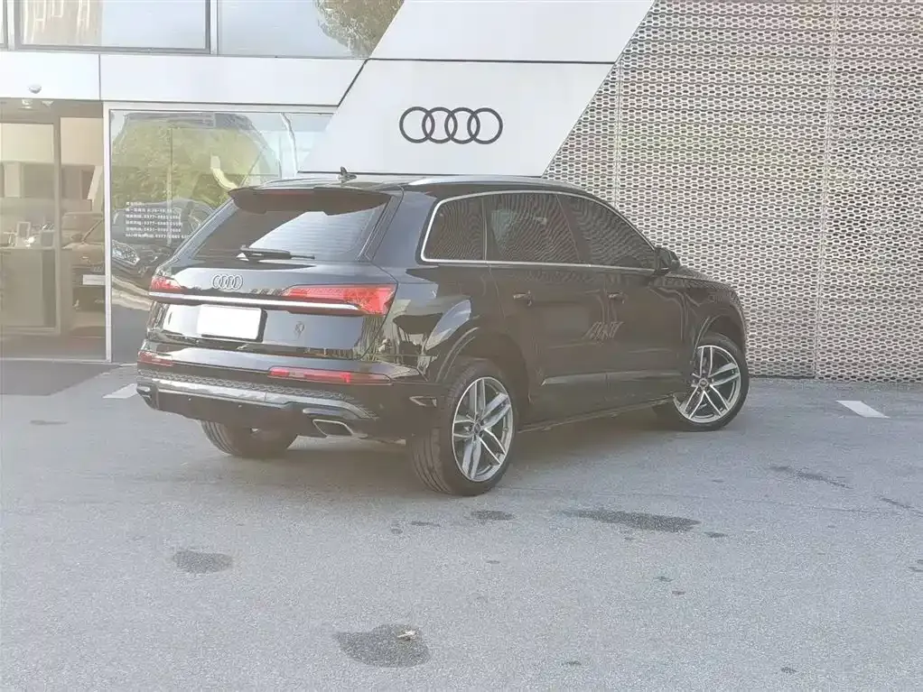 Audi Q7 — фото 7