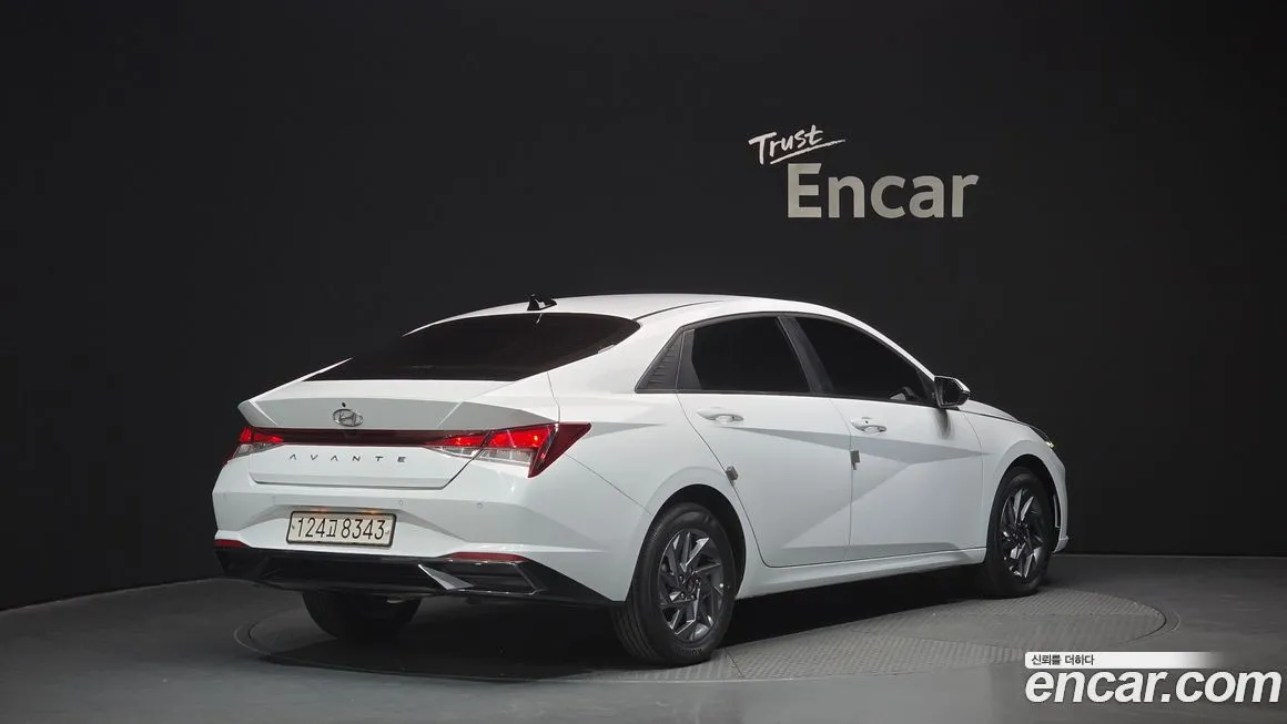 Hyundai AVANTE 2022 из KR, фото 2