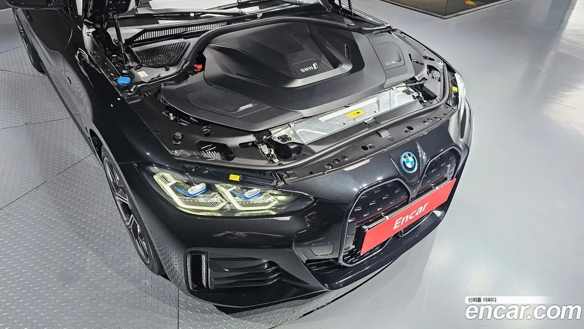 BMW i4 — фото 6