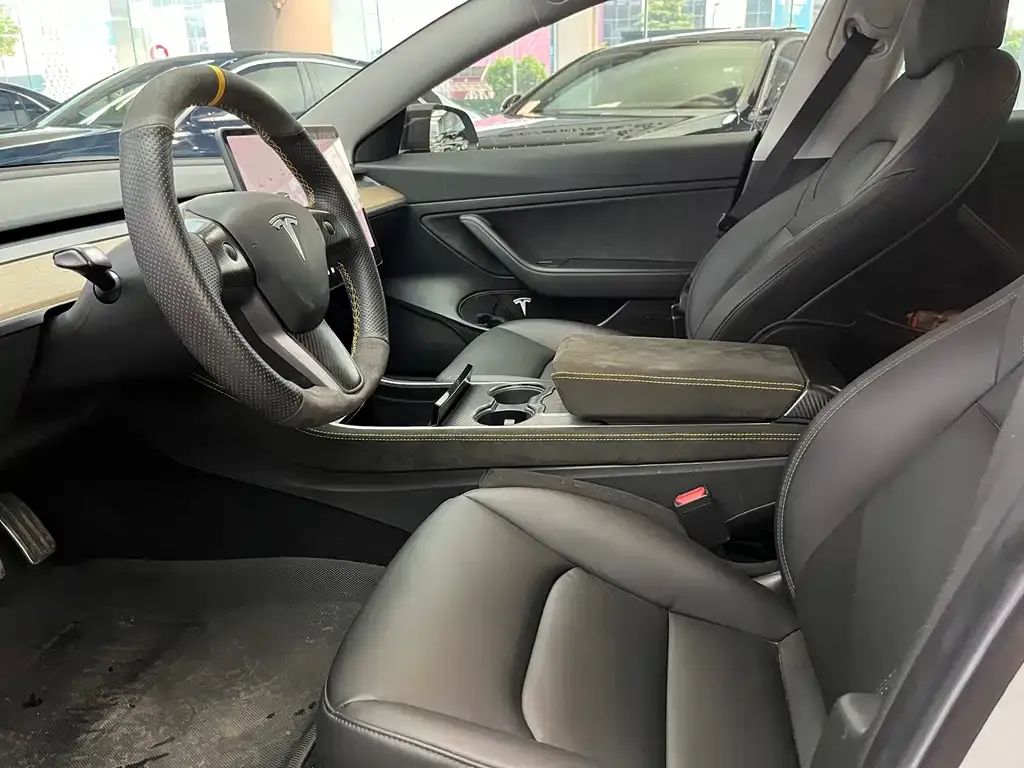 Tesla Model 3 — фото 7
