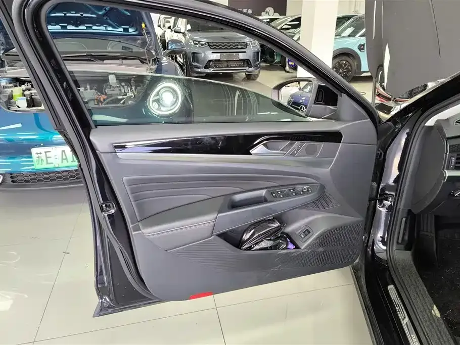 Volkswagen Passat 2022 из CN, фото 7