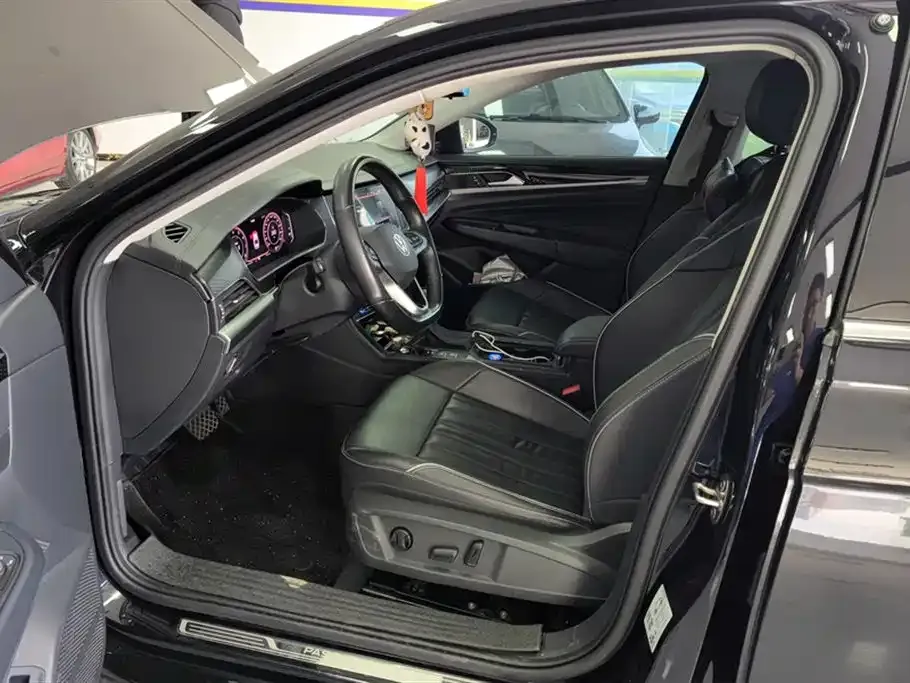 Volkswagen Passat 2022 из CN, фото 9