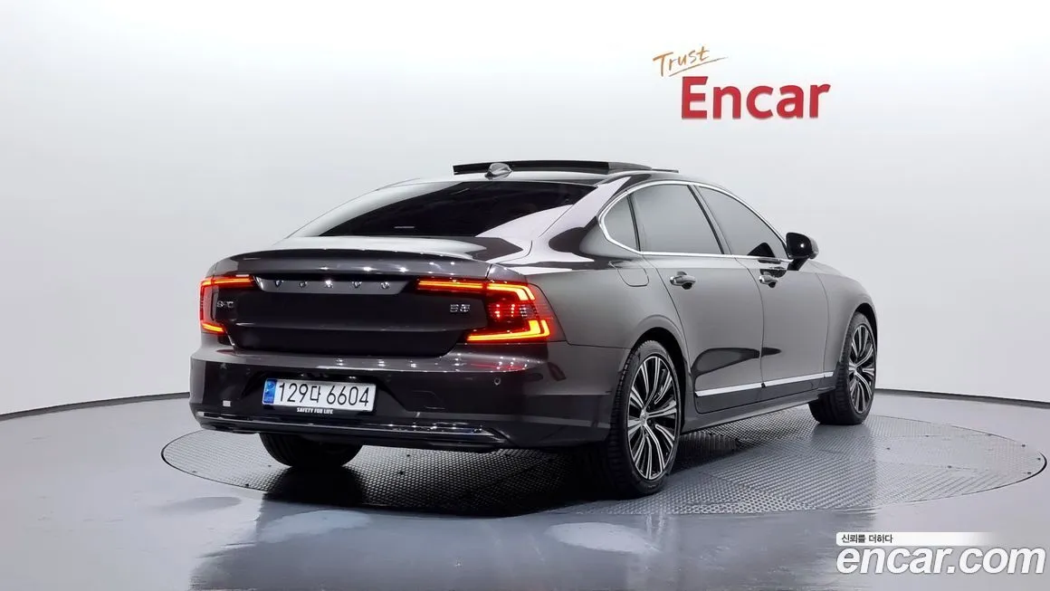 Volvo S90 2023 из KR, фото 2