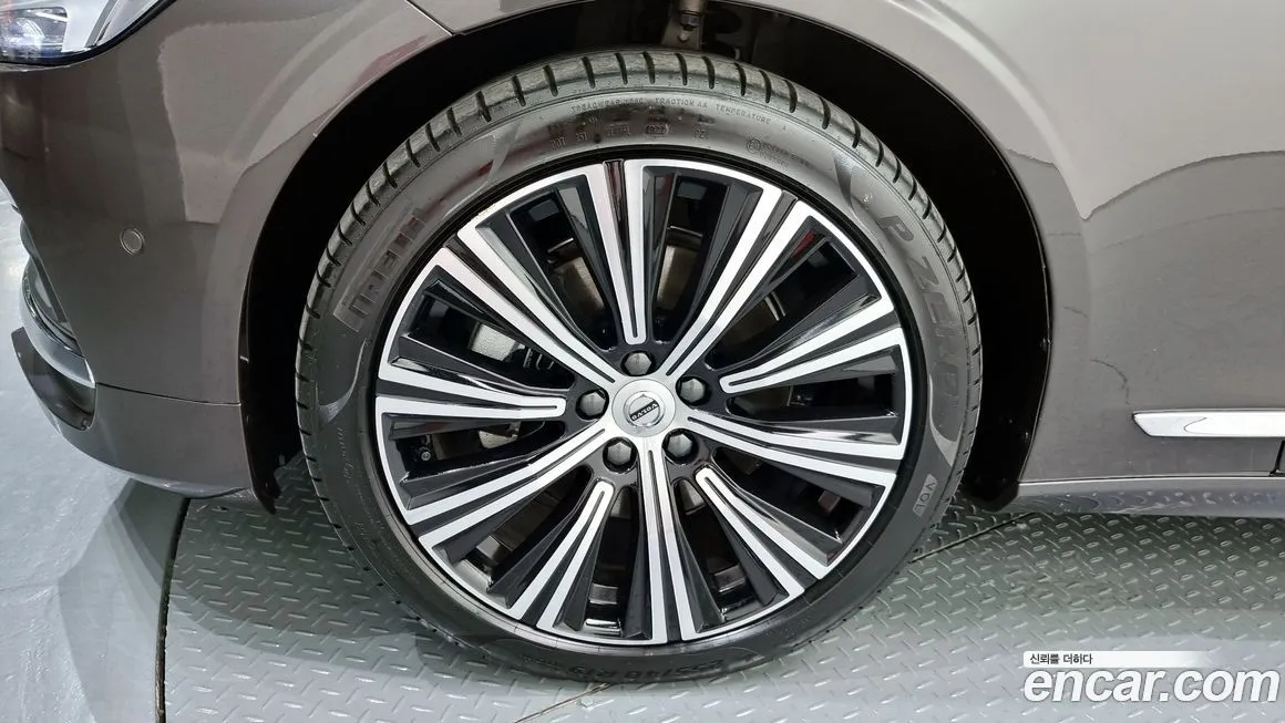 Volvo S90 2023 из KR, фото 5