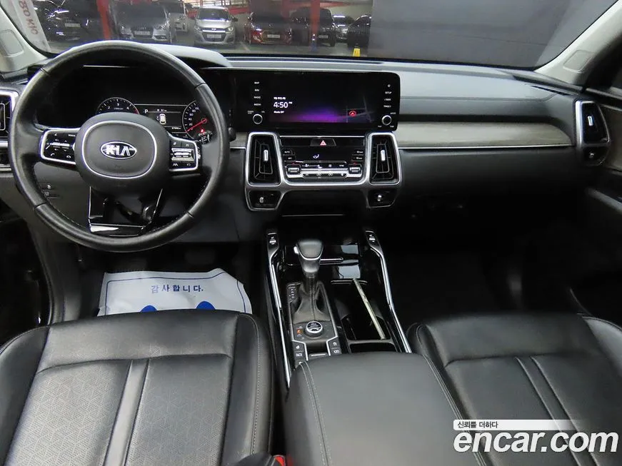 Kia Sorento — фото 7