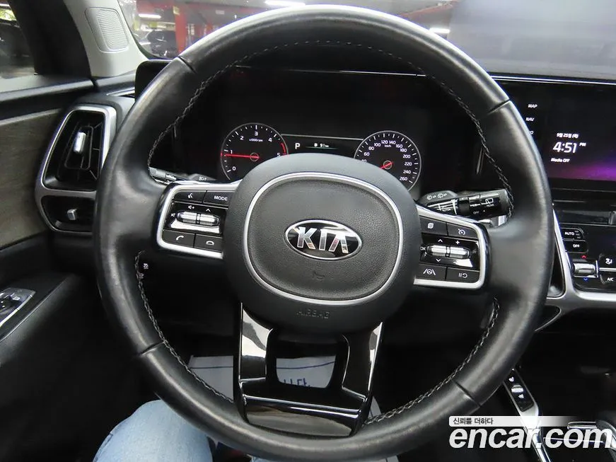 Kia Sorento — фото 8