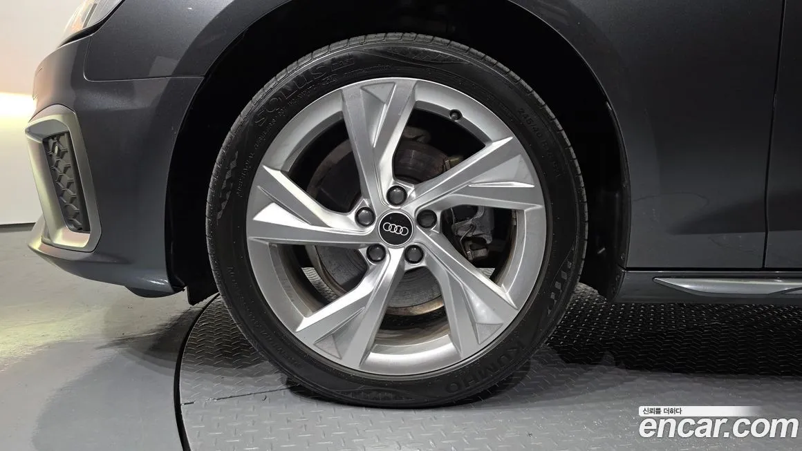 Audi A4 2021 из KR, фото 5