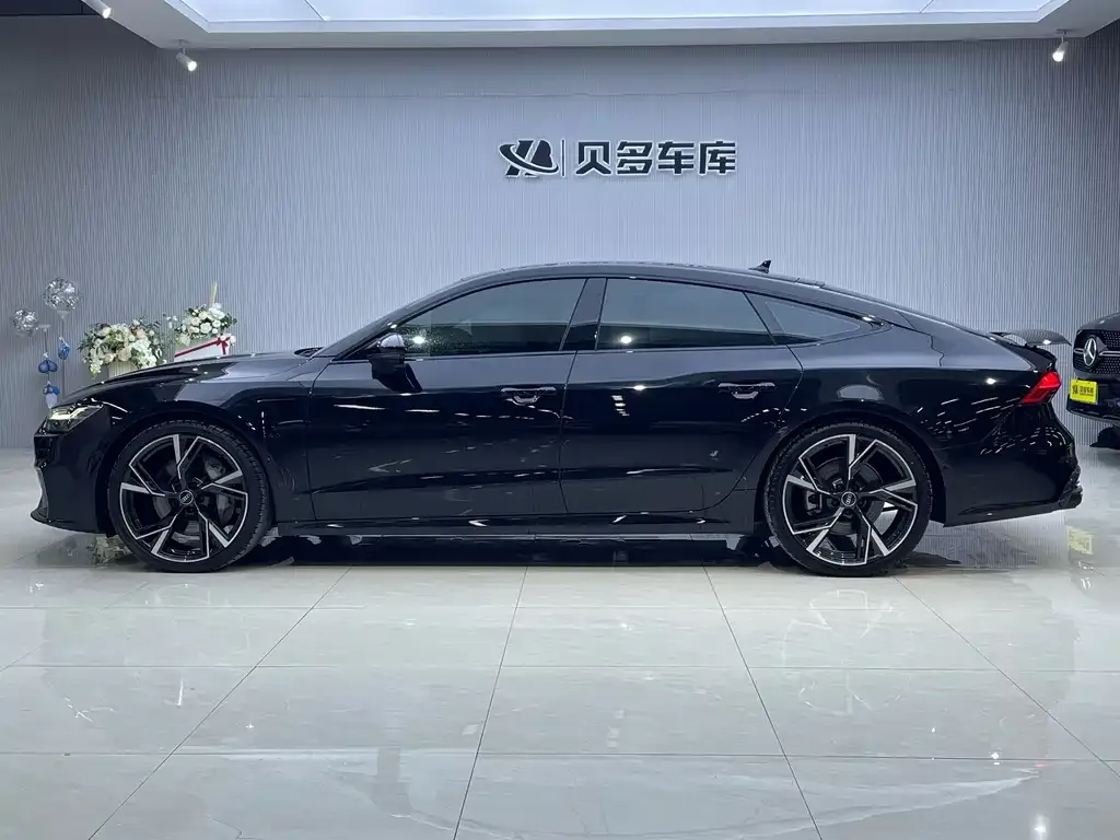 Audi A7 2023 из CN, фото 3