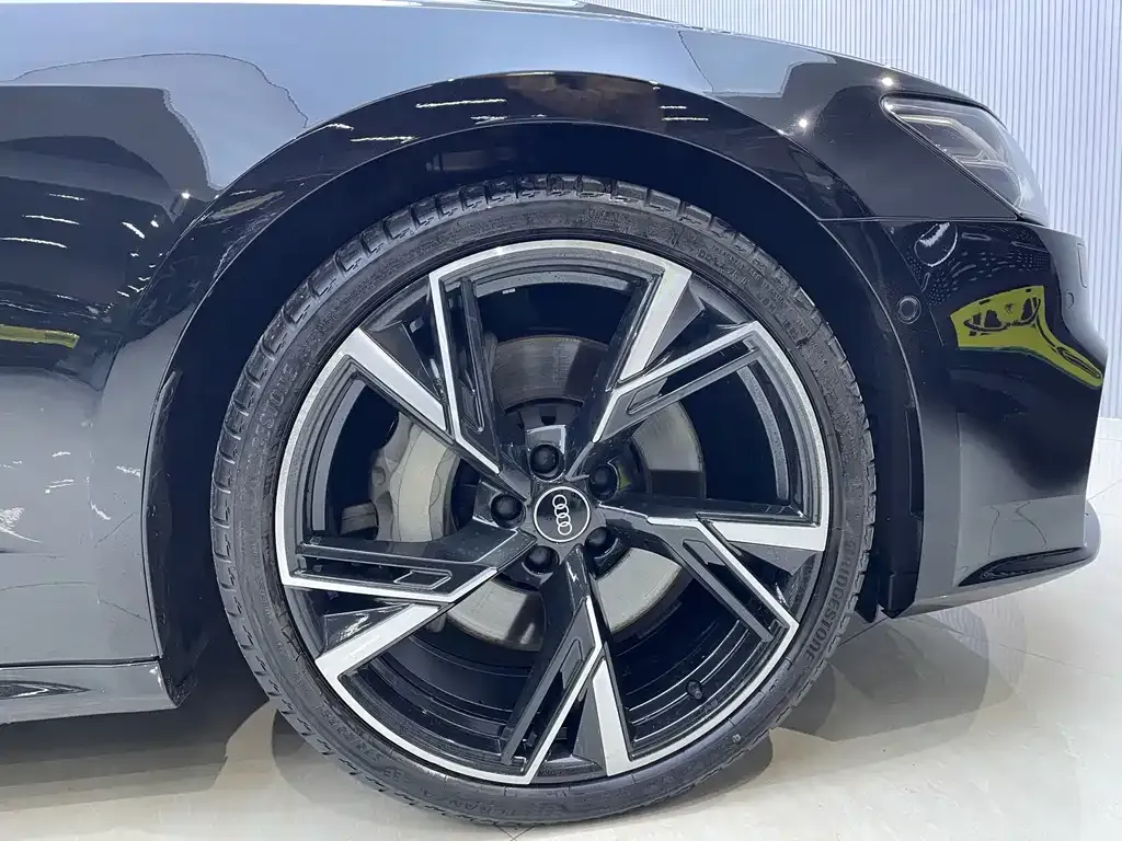 Audi A7 2023 из CN, фото 6