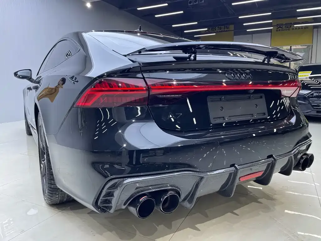 Audi A7 2023 из CN, фото 8