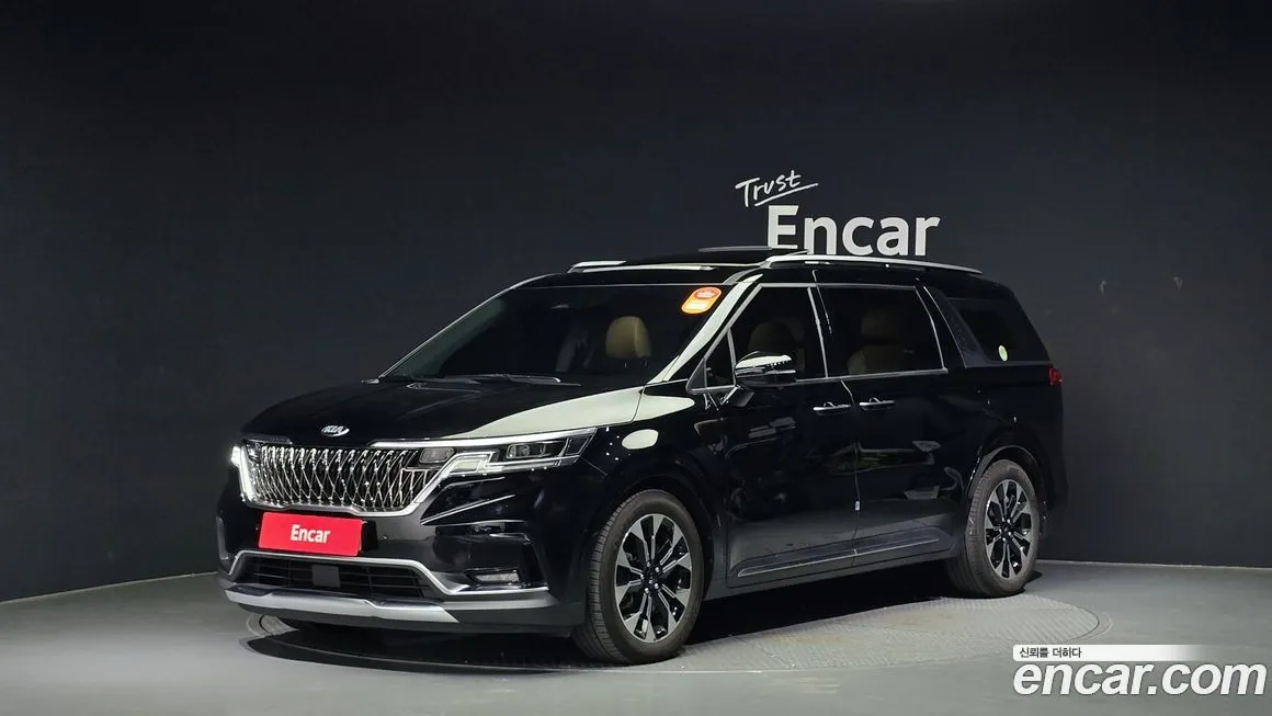 Kia Carnival — фото 1