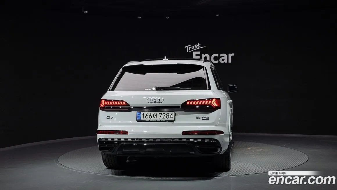 Audi Q7 2022 из KR, фото 4