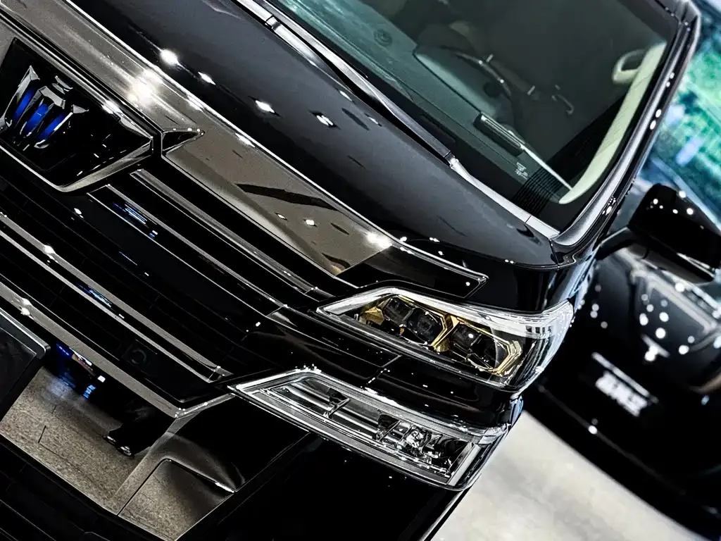 Toyota Vellfire 2023 из CN, фото 3
