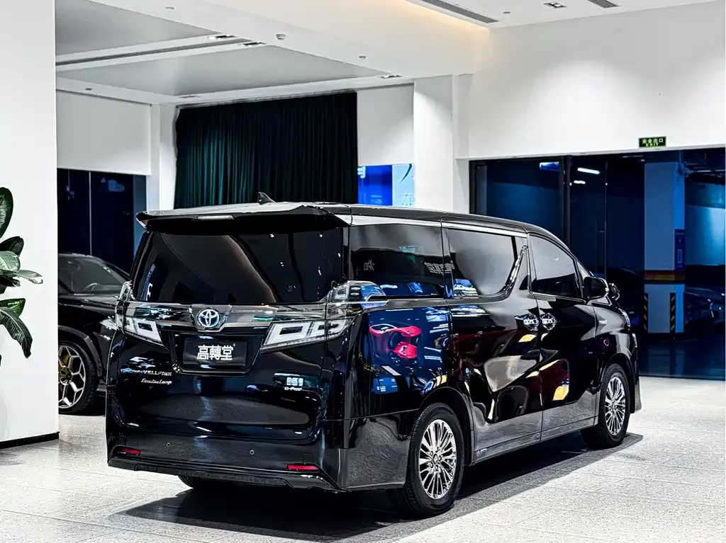 Toyota Vellfire 2023 из CN, фото 7