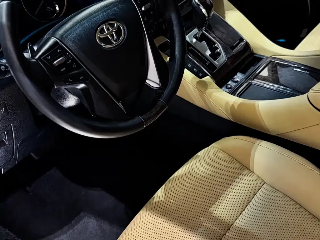 Toyota Vellfire 2023 из CN, фото 9