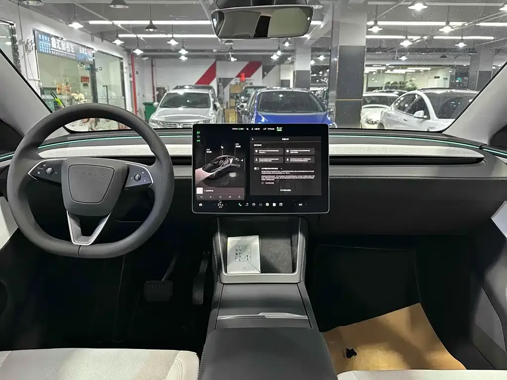 Tesla Model Y 2025 из CN, фото 7