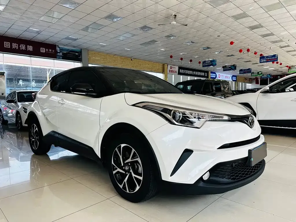 Toyota C-HR — фото 3