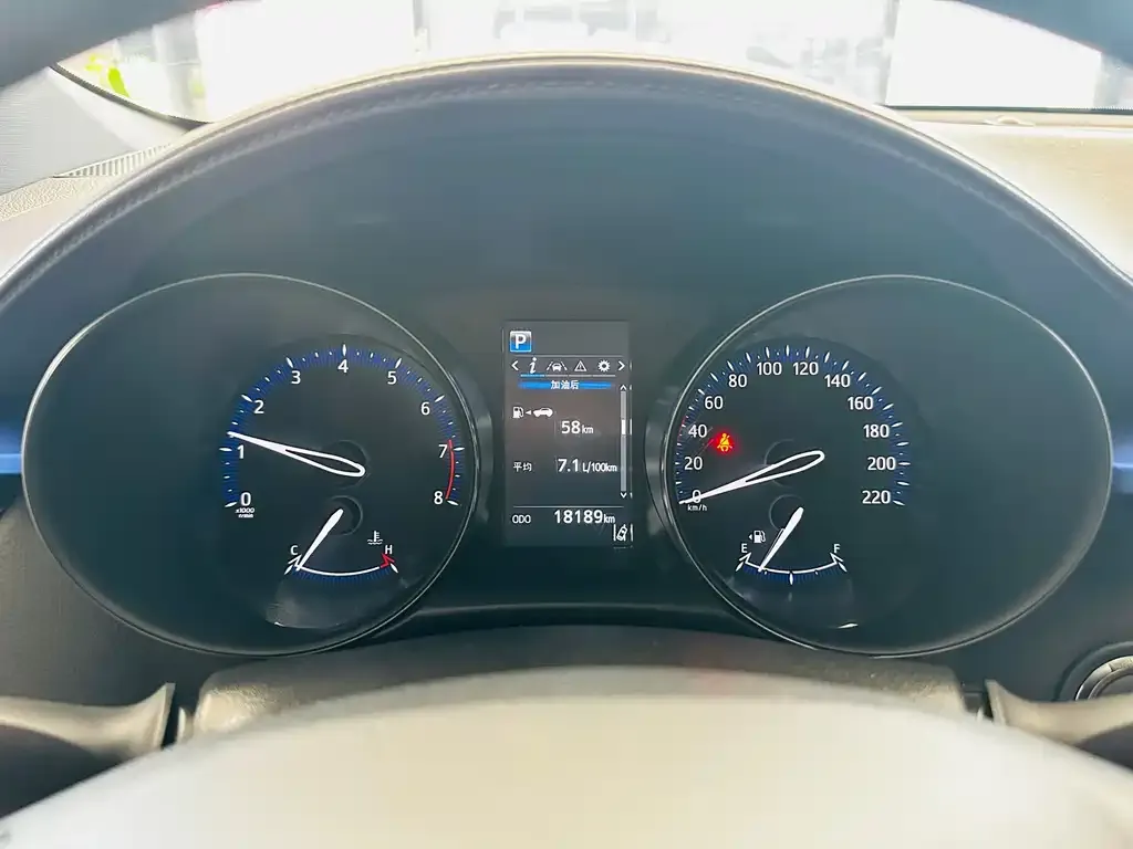 Toyota C-HR — фото 7