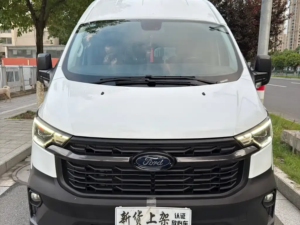 Ford Transit 2023 из CN, фото 2