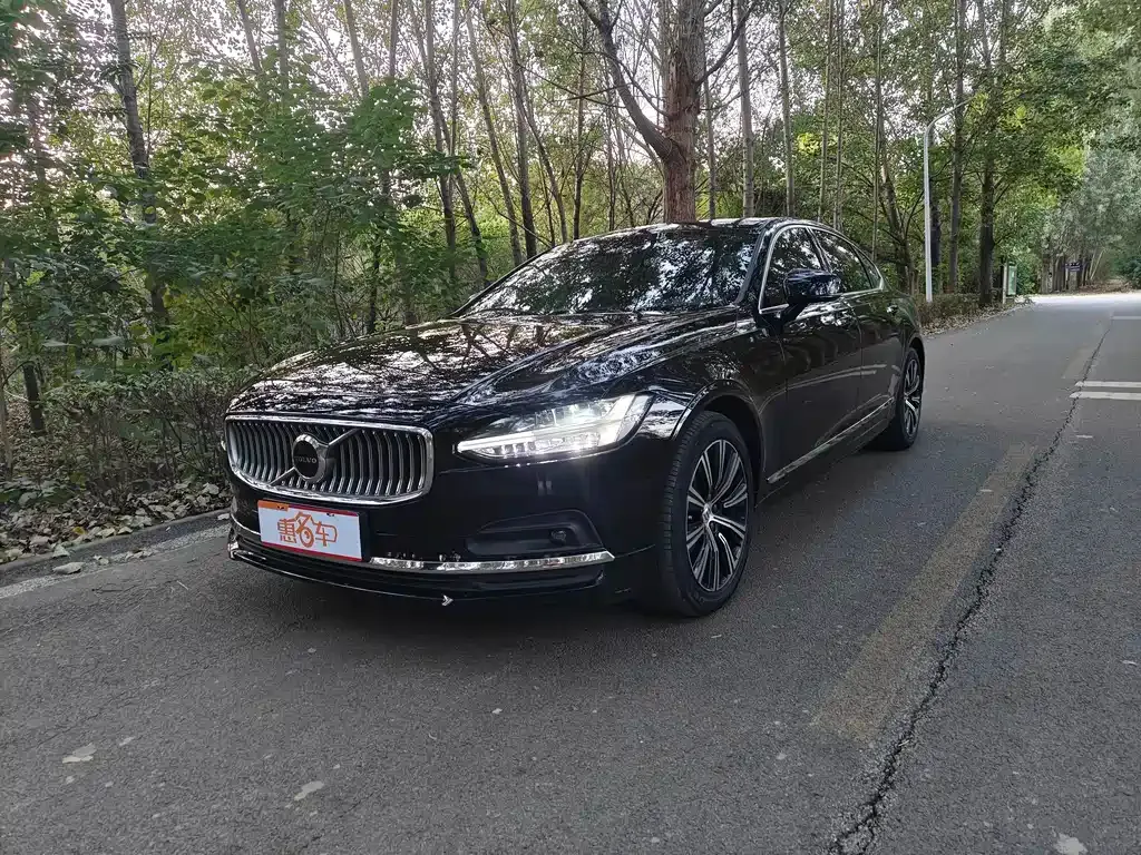 Volvo S90 — фото 1