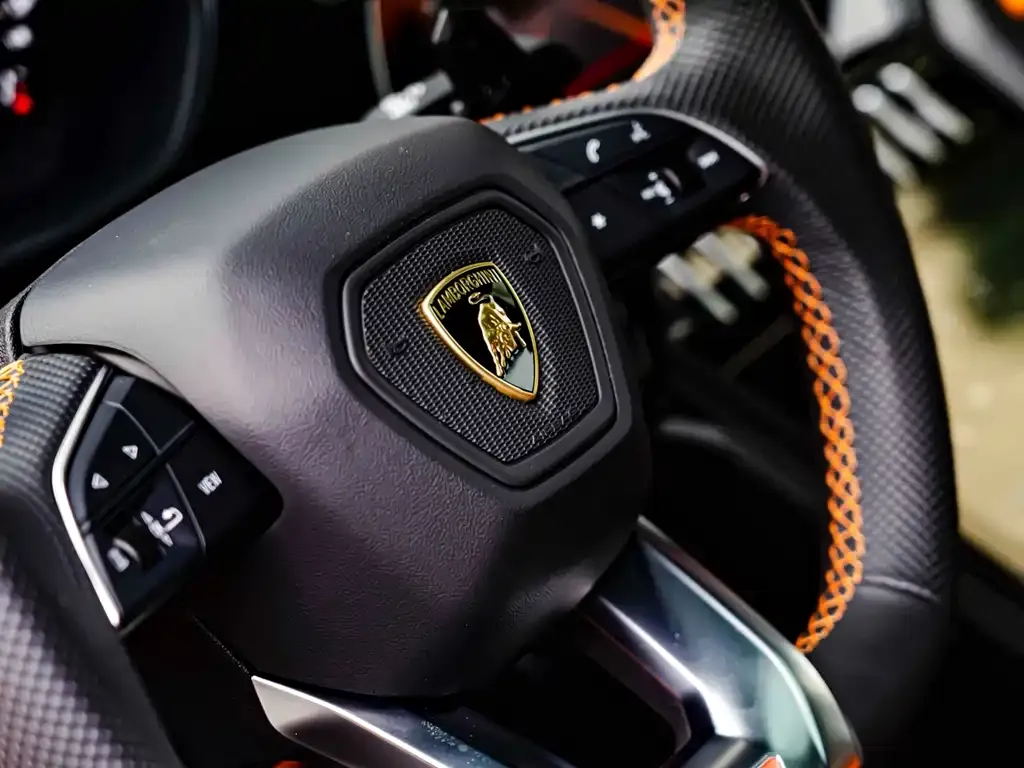 Lamborghini Urus 2024 из CN, фото 8