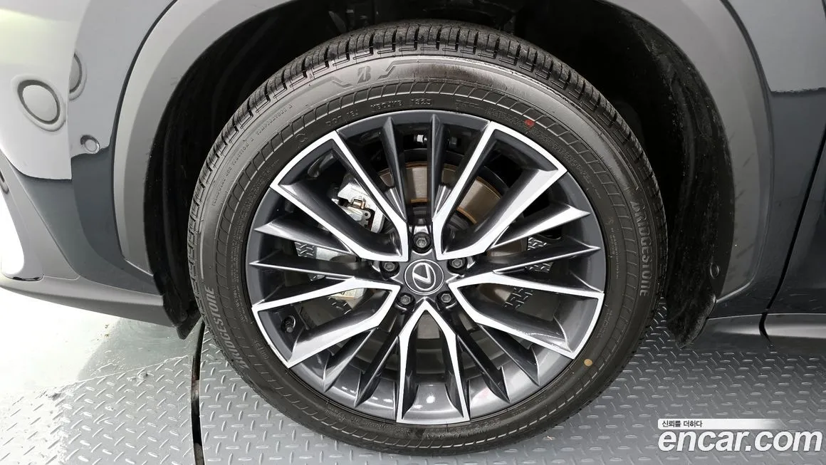 Lexus NX 2025 из KR, фото 5