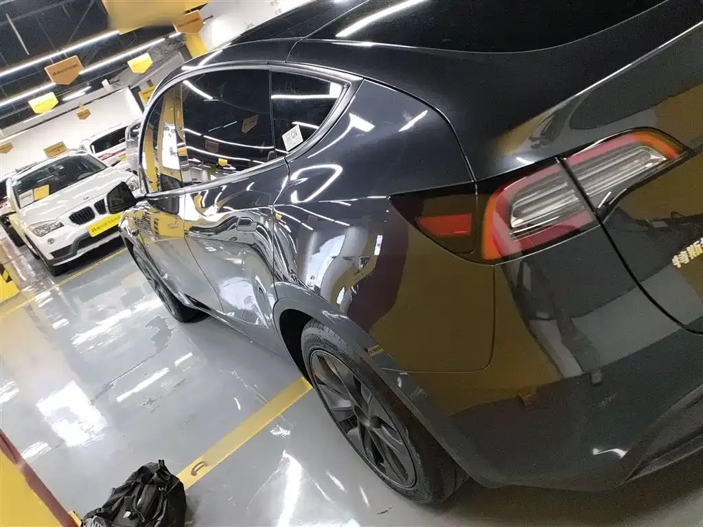 Tesla Model Y 2024 из CN, фото 5