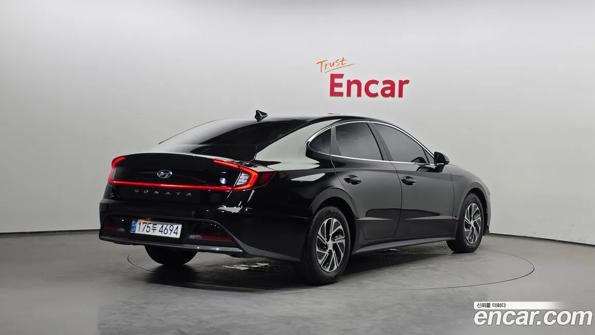 Hyundai Sonata 2022 из KR, фото 2