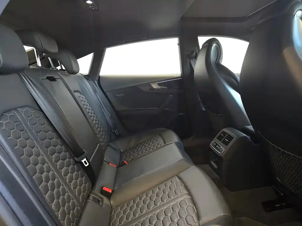 Audi RS 5 2024 из CN, фото 8