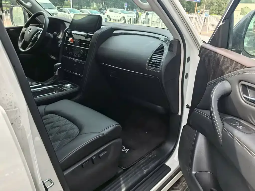 Nissan Patrol 2022 из CN, фото 10