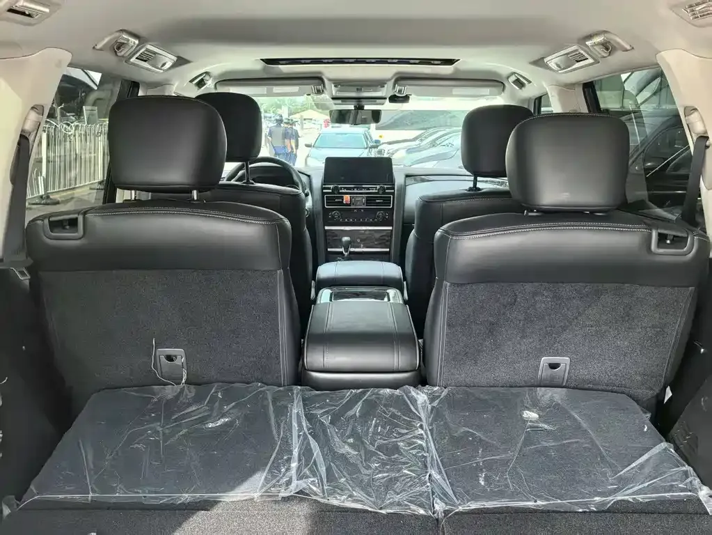 Nissan Patrol 2022 из CN, фото 9