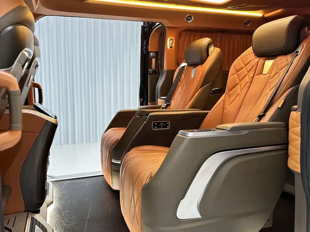 Ford Tourneo 2024 из CN, фото 4