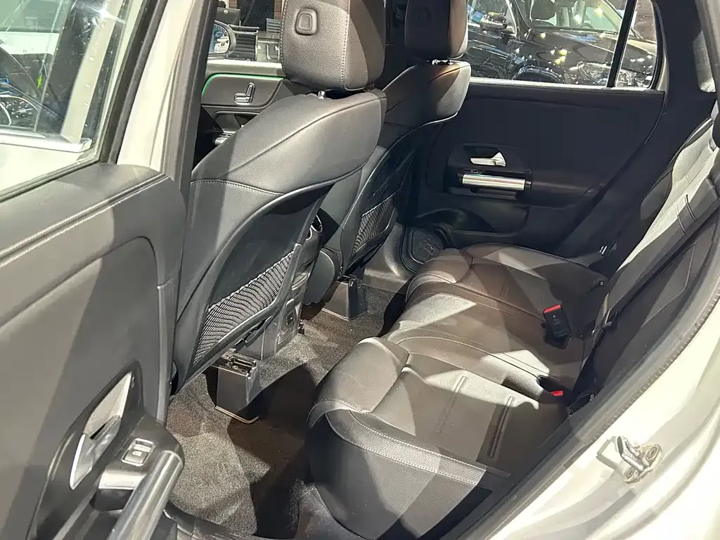 Mercedes-Benz GLA 2023 из CN, фото 9