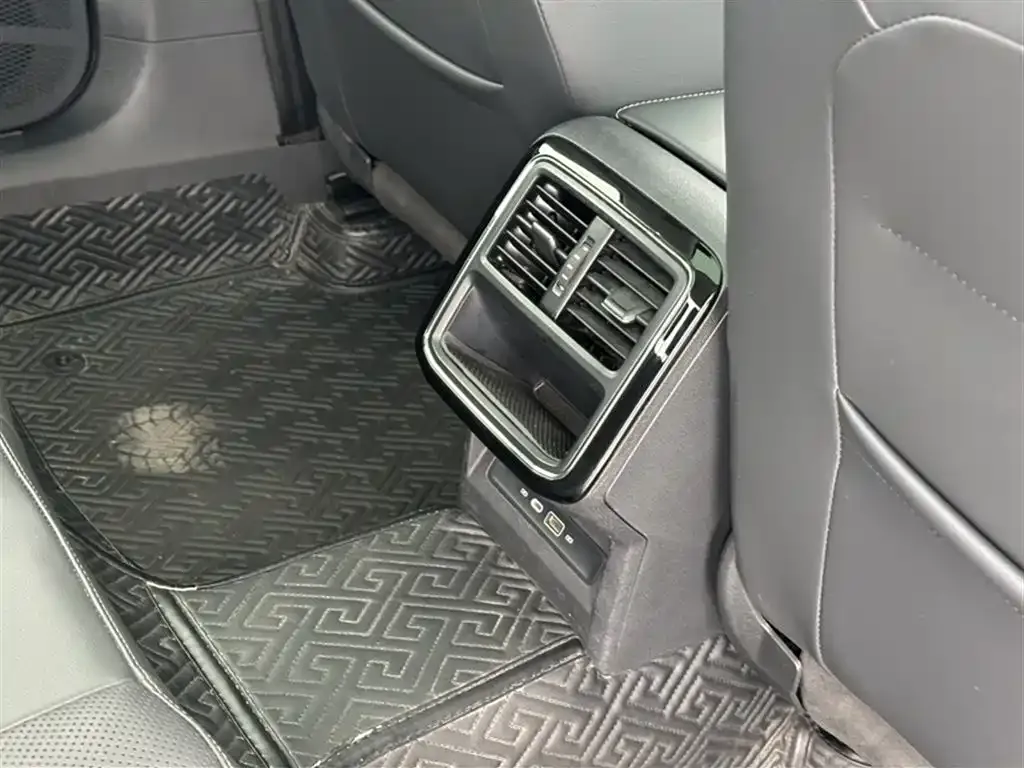 Volkswagen Passat 2022 из CN, фото 6