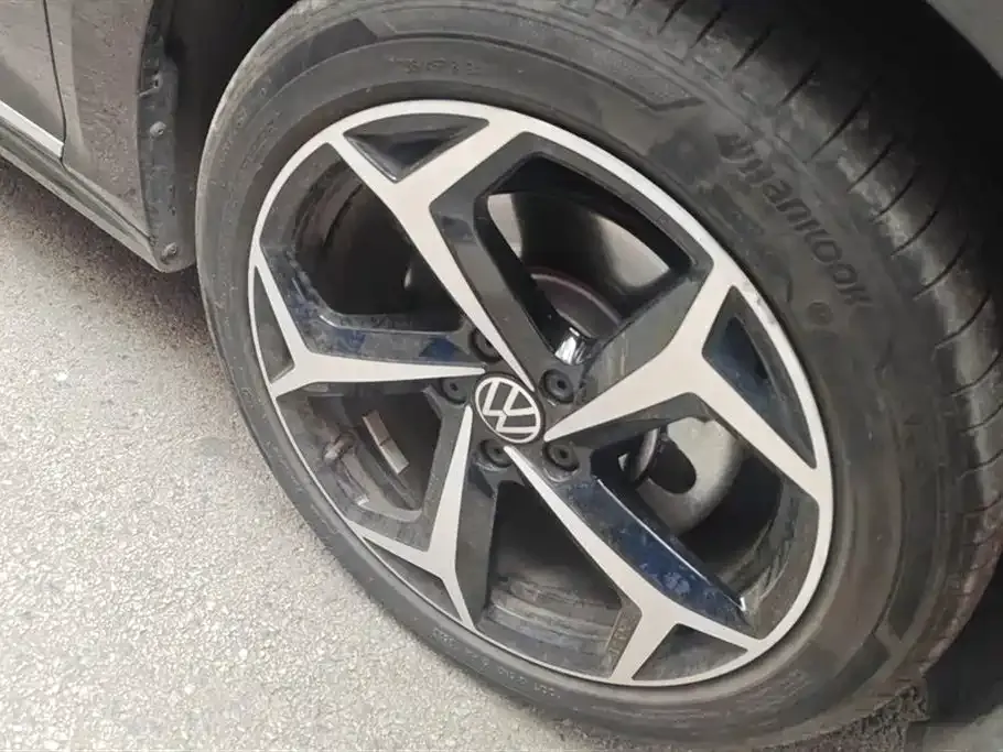 Volkswagen Passat 2023 из CN, фото 6